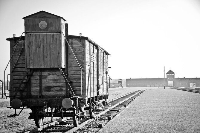 Auschwitz- Birkenau and Wieliczka Salt Mine in One Day - Auschwitz I: 2.5 Hours With the Museum Guide at the Original Camp