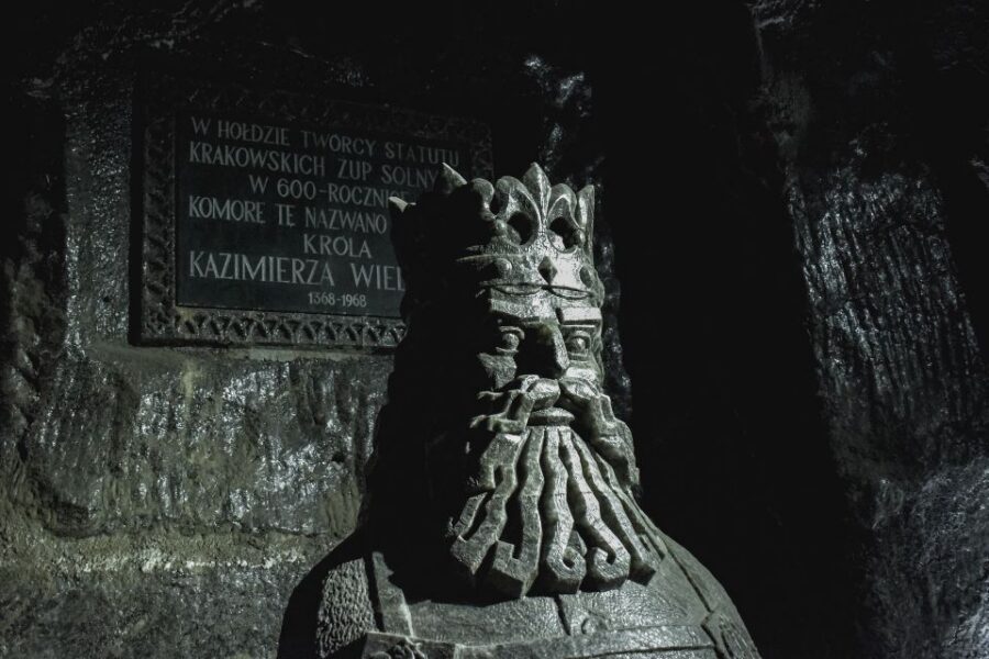 From Krakow: Wieliczka Salt Mine Tour with Hotel Pickup - The 378 steps and staged descent: what the underground part actually feels like