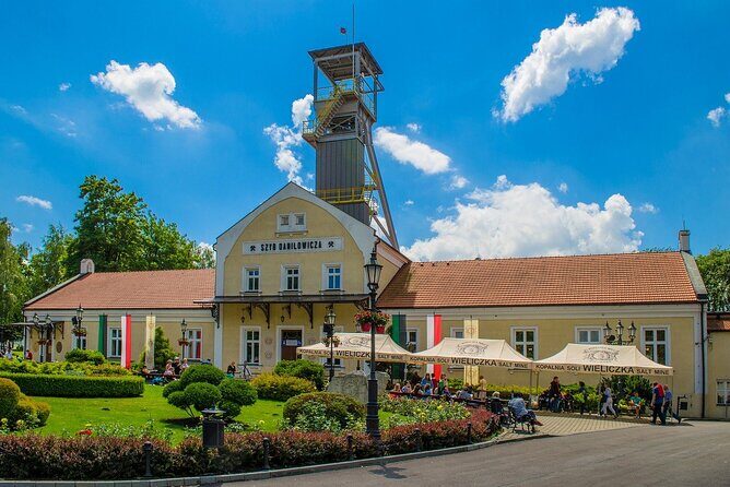 Half-Day Wieliczka Salt Mine Tour from Krakow - The mine itself: what you’re walking into underground