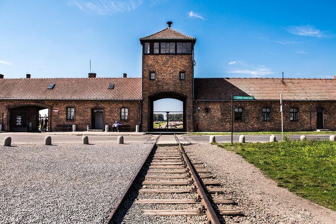 Two Day Trip to Auschwitz Birkenau and Wieliczka Salt Mine - Auschwitz Touring Tips That Make the Visit More Meaningful