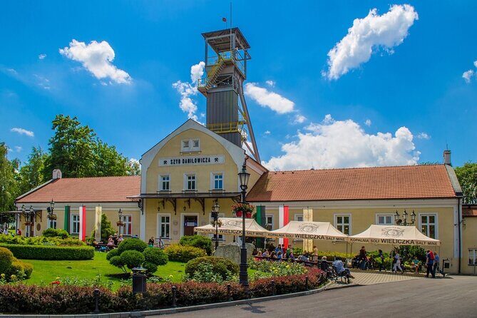 Wieliczka Salt Mine - Private Tour from Krakow - What 3 hours underground feels like (and what you’ll actually see)